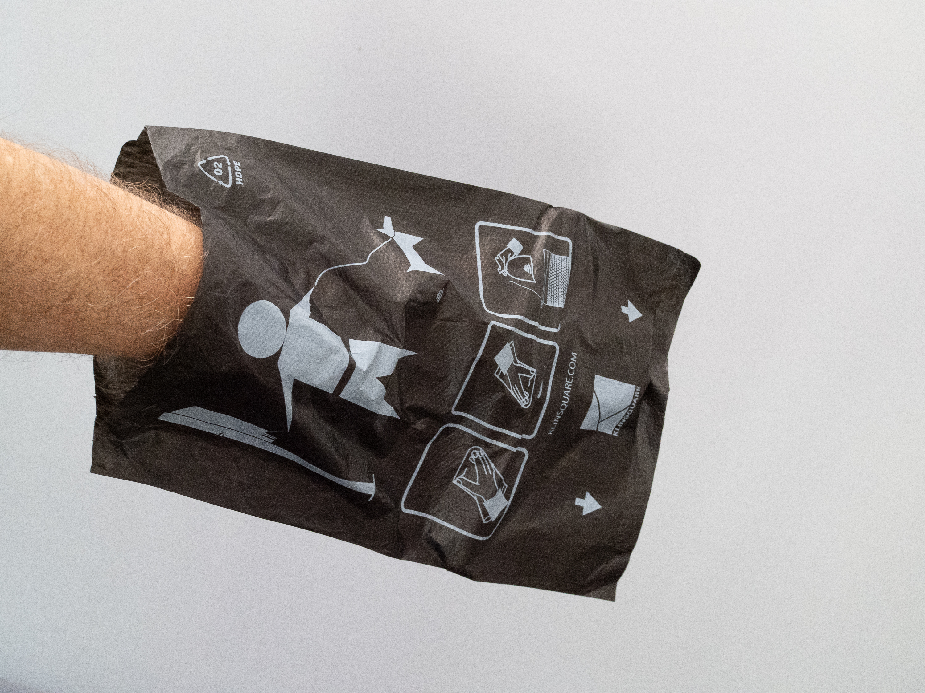 Verpackung, Plastiktüte, Anleitung, schwarz, Arm